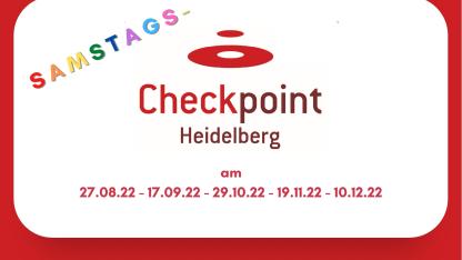 Checkpoint Logo in rot auf weißem Untergrund. In den Farben der Progress-Flagge steht das Wort "Samstags-" über dem Wort "Checkpoint". Darunter sind die Daten für das 2022 aufgelistet