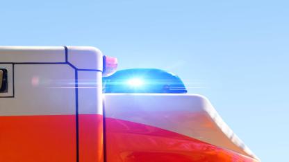 Rettungswagen mit Blaulicht