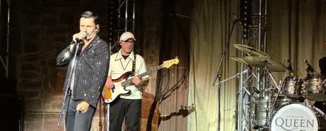 Foto von der B&uuml;hne der Queen Dinner-Show